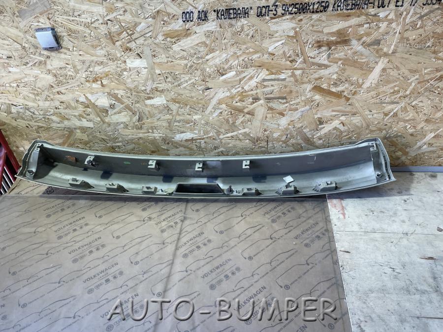 Ford Kuga 2013- Накладка двери багажника CJ54S423A40ADW 1808034